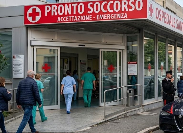 Sfonda il Pronto Soccorso con l’auto per avere notizie della moglie, arrestato 58enne