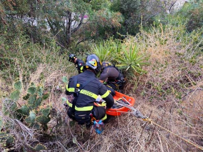 soverato scarpata vigili del fuoco