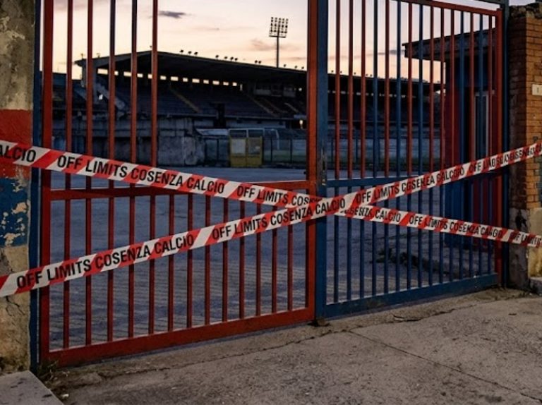 Addio ufficiale al Marulla: il Comune revoca la gestione al Cosenza Calcio