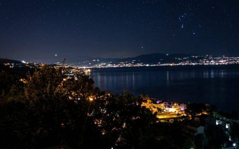 Sogno o son desto? Lo Stretto di Messina è un dipinto che unisce Calabria e Sicilia