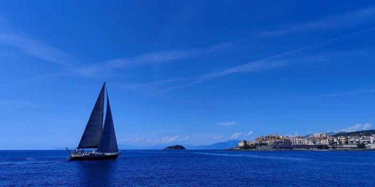 vela diamante blue coast