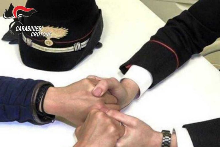 violenza donne carabinieri