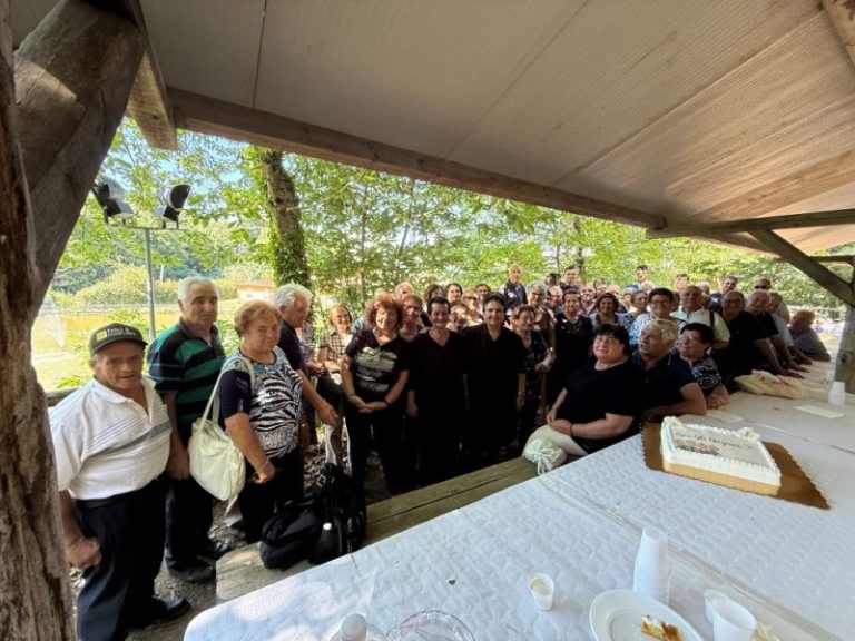 Conflenti abbraccia i suoi “adultissimi” per la ventesima edizione della festa