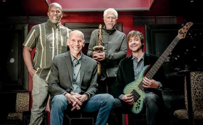 THE YELLOWJACKETS