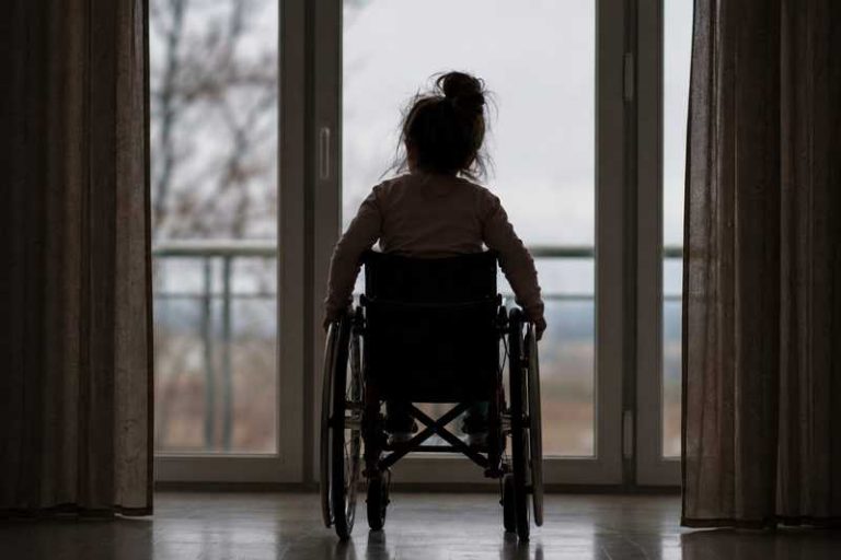 bambina disabile