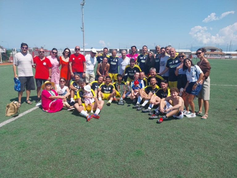 Cosenza sul tetto d’Italia: i medici-calciatori conquistano il sesto scudetto