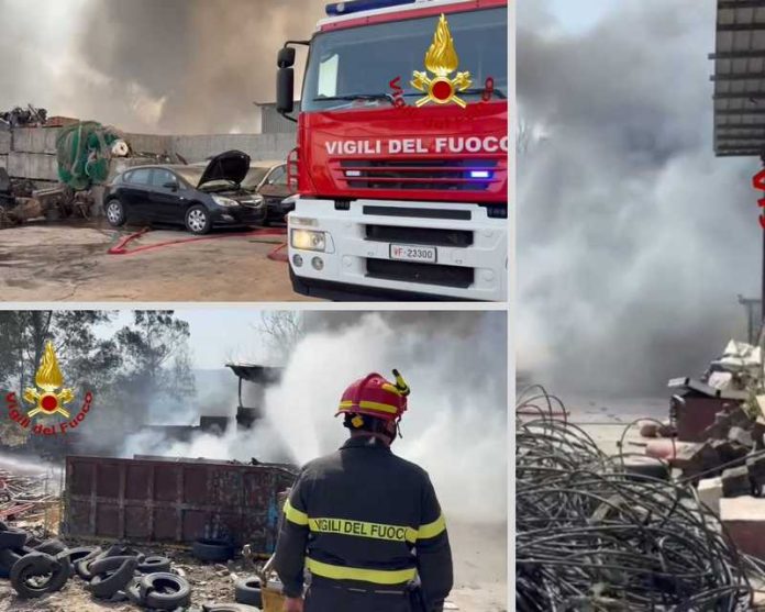 iincendio autodemolizione crotone