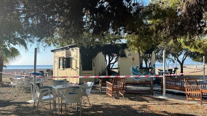 incendio chiosco villapiana