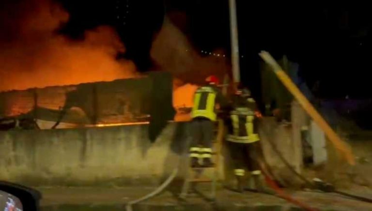 incendio isola ecologica cosenza