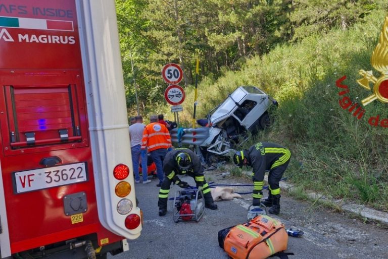 Incidente mortale in Sila: perde la vita un uomo di 43 anni sulla SS 107