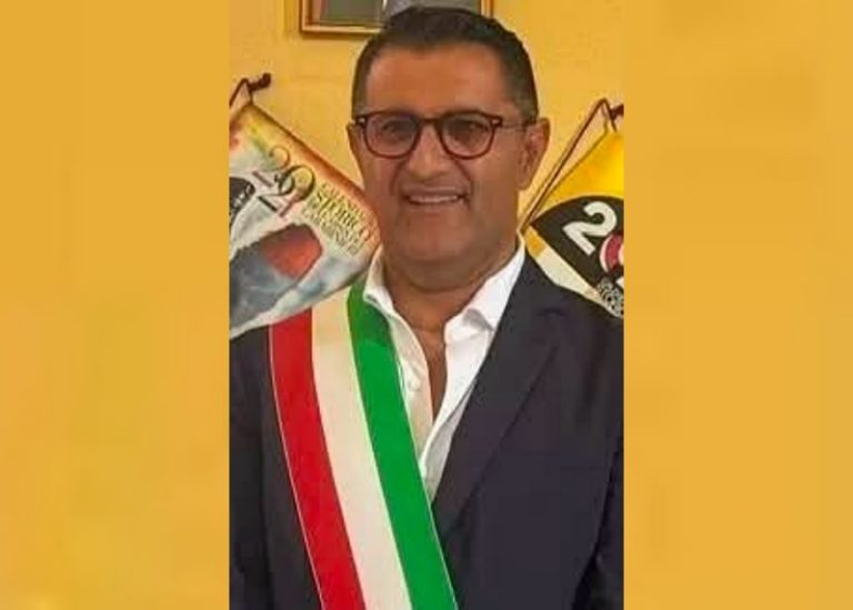 Fagnano Castello, aggredito il sindaco Giglio: “Gesto vile, vado avanti a testa alta”