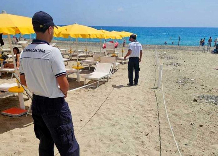 lido abusivo spiaggia cirò