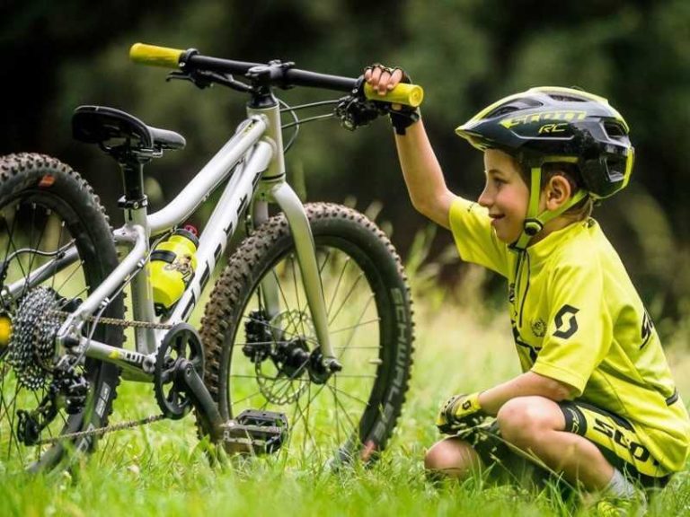 ragazzo bici bike