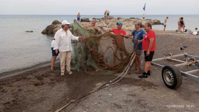 recupero voluminosa rete nella secca di amendolara
