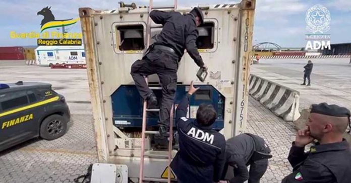gdf sequestro cocaina gioia tauro