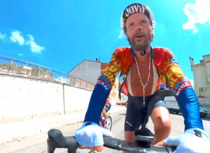 jovanotti in bicicletta