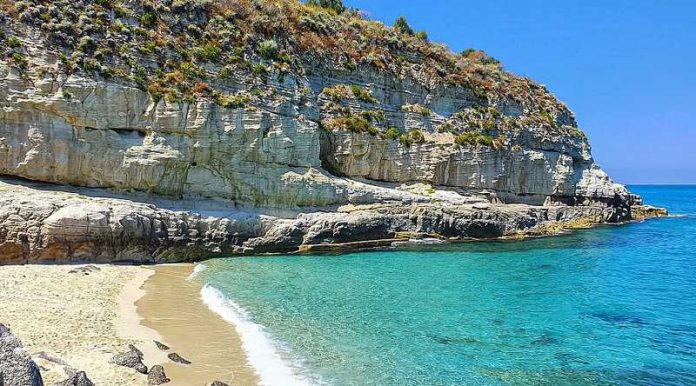 spiaggia del cannone tropea