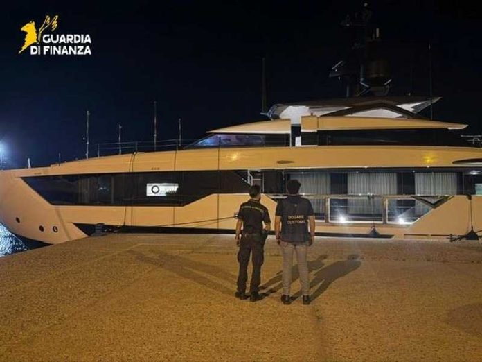 Contrabbando di yacht di lusso a Roccella