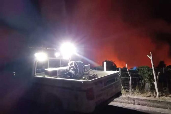 Vigili del fuoco incendi nel Cosentino