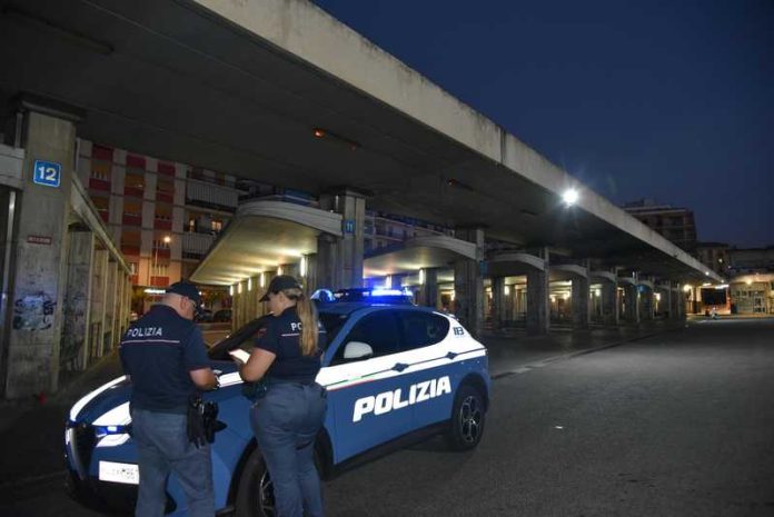 polizia controlli autolinee cosenza_notte