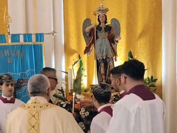 Castrolibero San Raffaele Arcangelo Patrono- accensione della lampada votiva