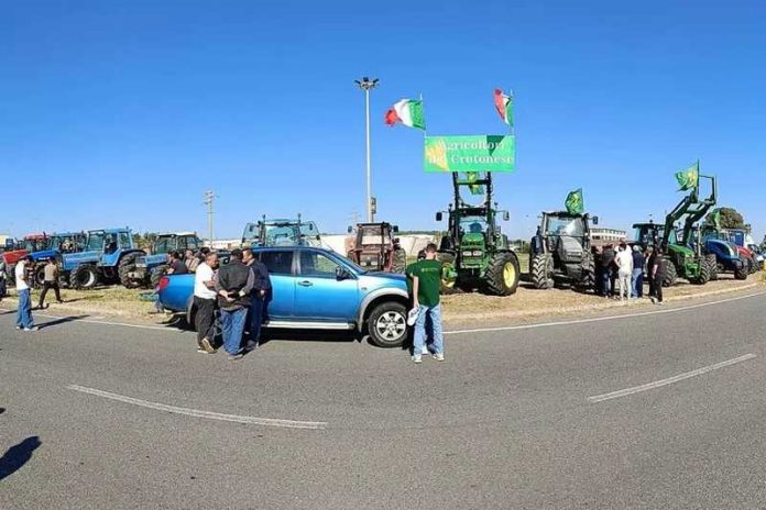 Movimento Territorio Agricoltura protesta caro vita