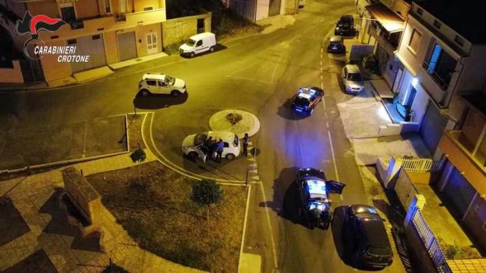 carabinieri crotone arresto evaso