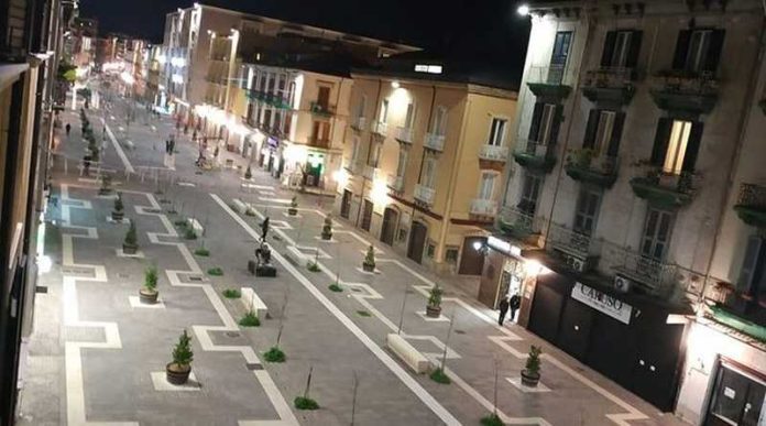 cosenza corso mazzini notte