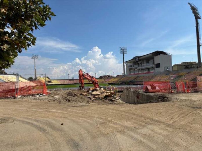 lavori stadio catanzaro