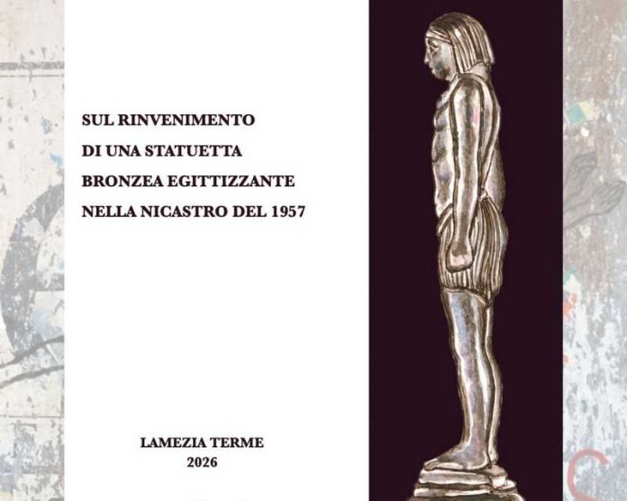 libro statuetta egizia nicastro