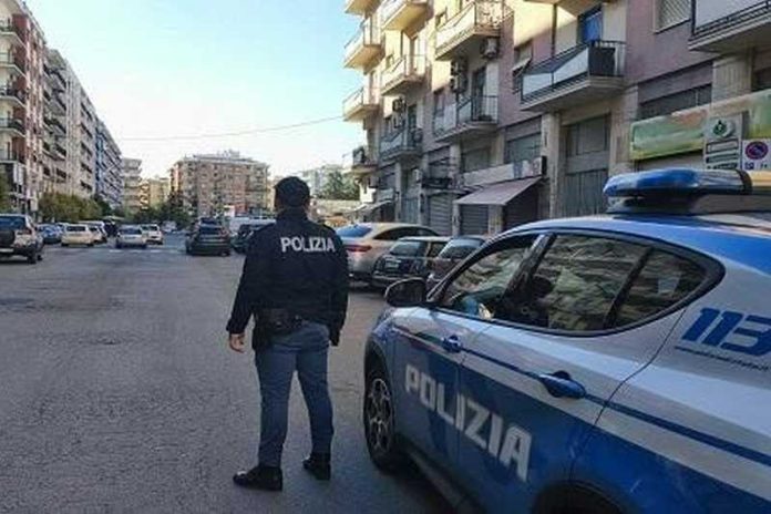 polizia poliziotto autostazione cosenza