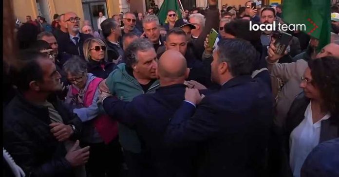 protesta agricoltori calabresi montecitorio_foto local team