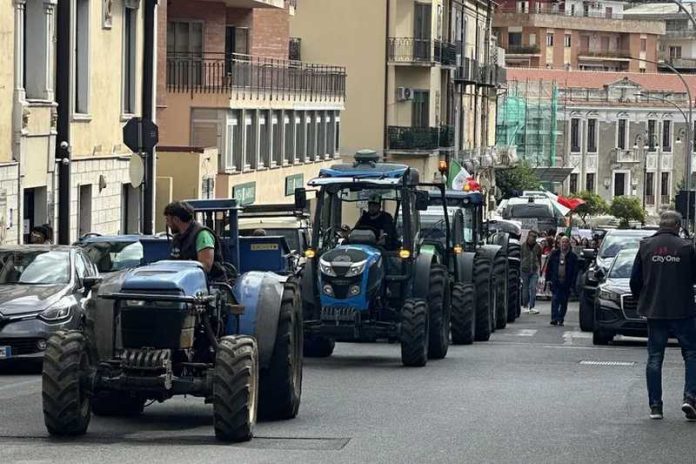 protesta agricoltori studenti lamezia