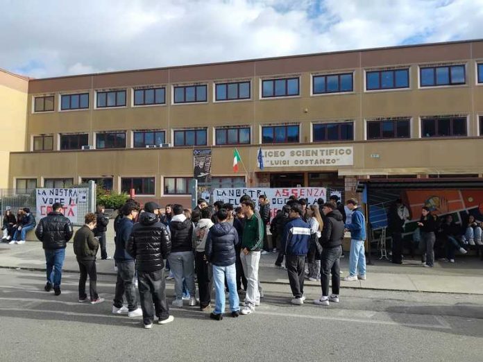 protesta studenti decollatura