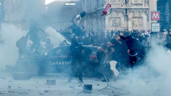 scontri Milano proteste studenti